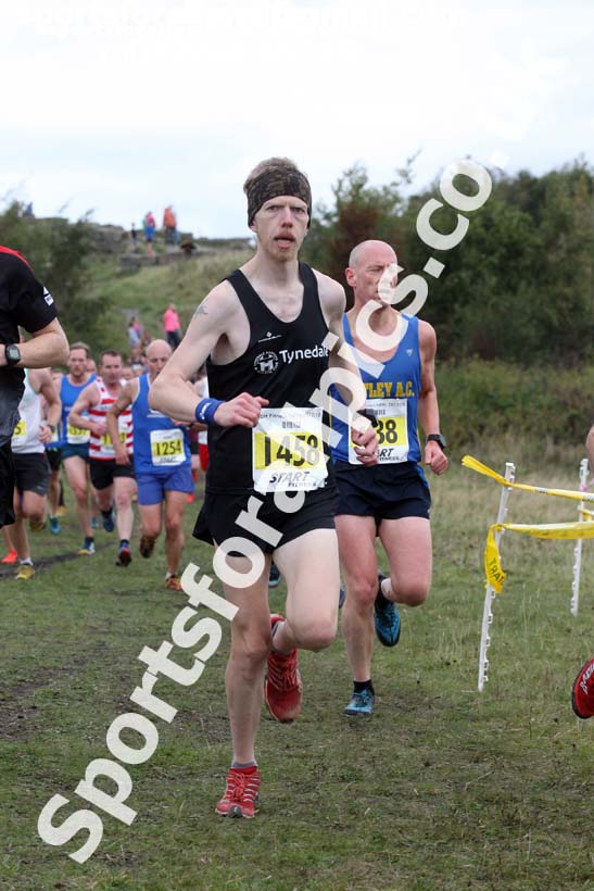 Senior mens Start Fitness North Eastern Harriers League, Wrekenton, Gateshead. Photo:  David T. Hewitson/Sports for All Pics